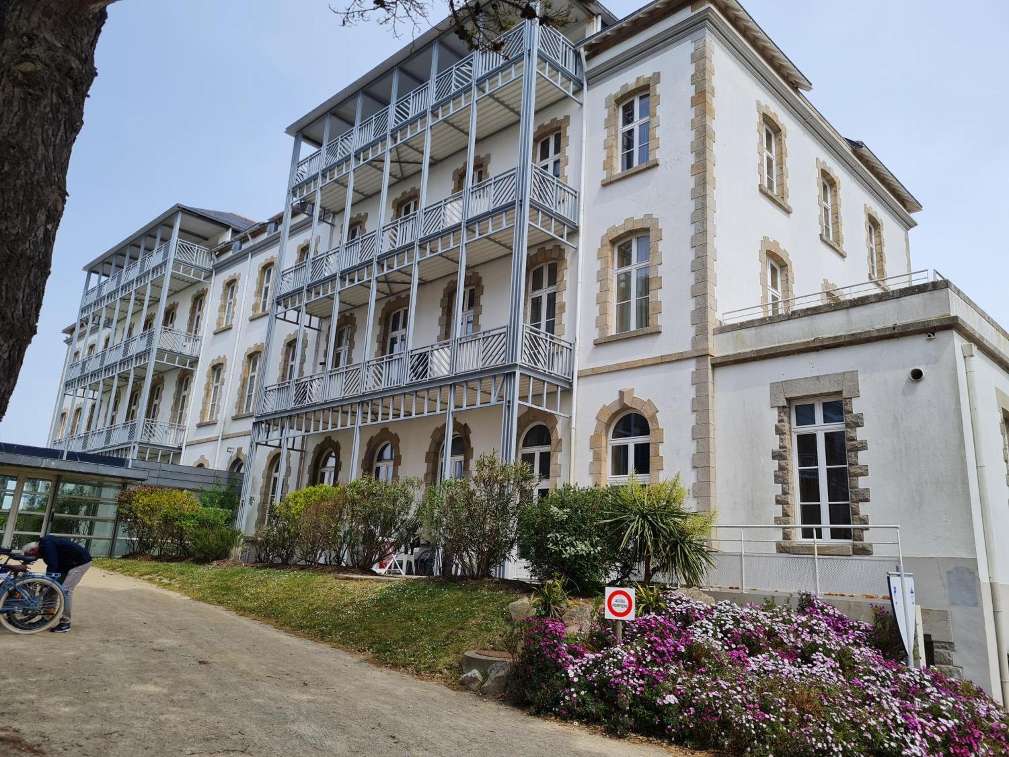 Appartement Vue Laterale Mer Le Croisic Exterior photo